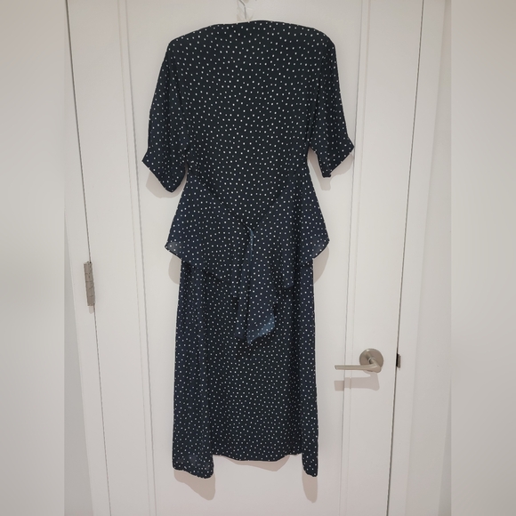 Frontrow - Picture 2 of 6